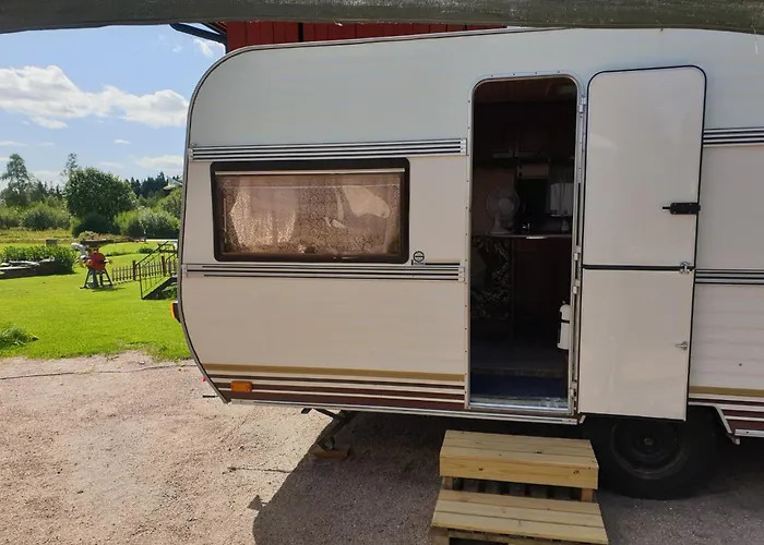 Ekebacken Gard & Mc-Camping